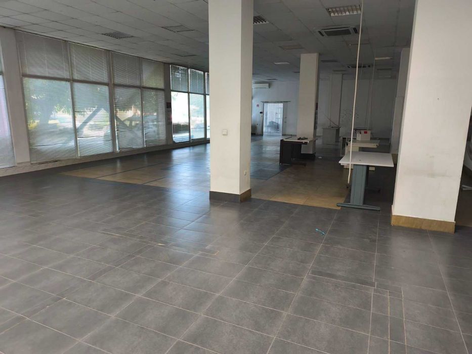 Дава се под наем Склад в София, 7-ми 11-ти километър - 600 кв.м за 10 € - Снимка #2