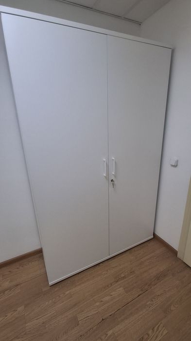 Продам мебель офисную комплект
