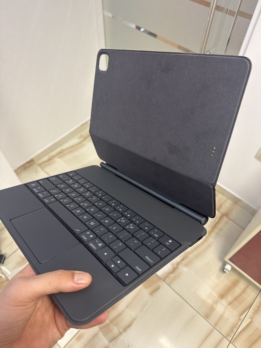 Клавиатура за Apple Ipad Air 13 / Pro 12.9