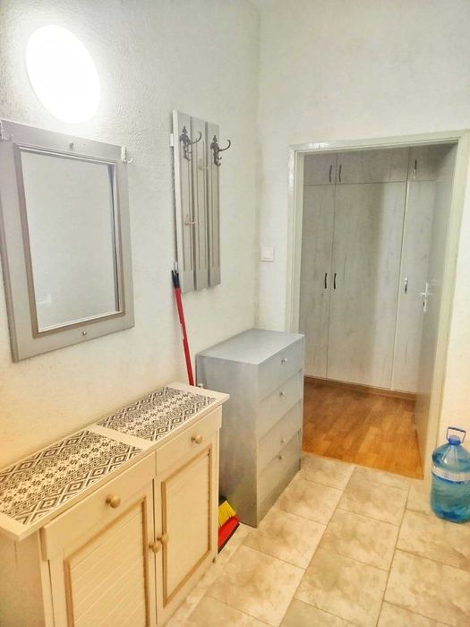 Дава се под наем Двустаен апартамент в Асеновград - 87 кв.м за 320 € - Снимка #2