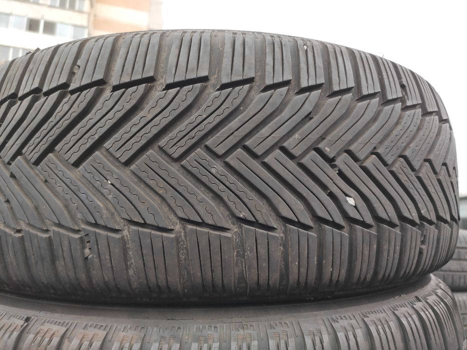 2бр Зимни гуми 215 60 16 - Michelin - DOT 2023 -