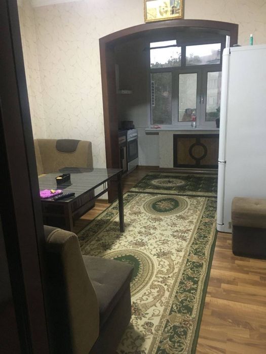 Продам 4 комнатный квартиру