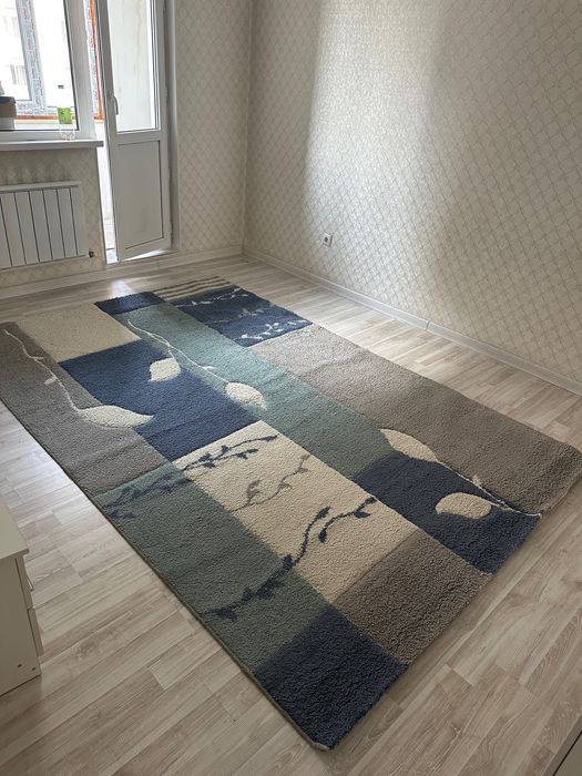 Продам ковер для гостинной