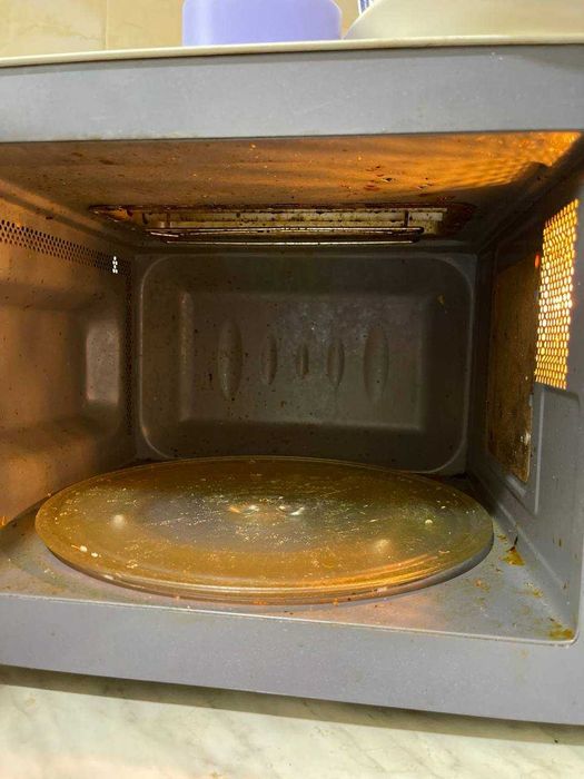 Микроволновая печь LG MH6341N 23л, 1900Вт, гриль, электр. управление