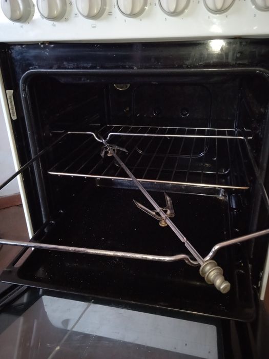 Продам электроплиту