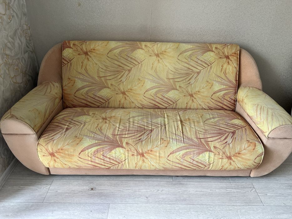 Продам б/у диван