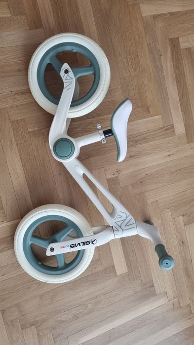 Vând bicicleta nouă