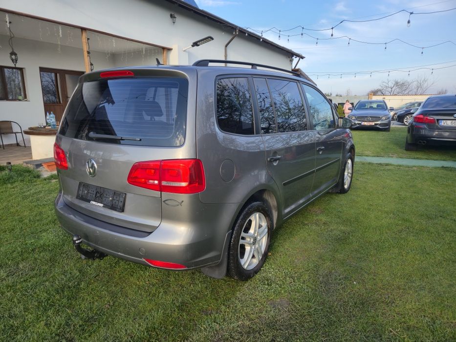 Volkswagen Touran Facelift 2011 1.6 105 cp 7 locuri 217.000km
