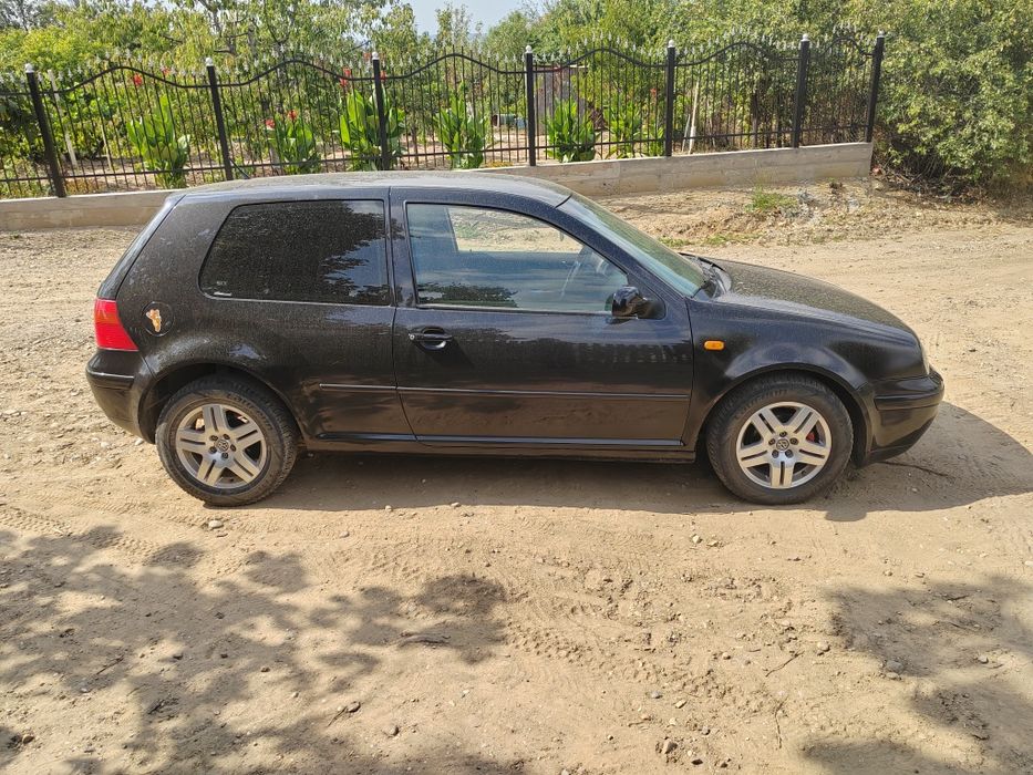 Vând wv golf 4 1.6 16v azd