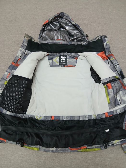 Продам зимнию термо куртку!