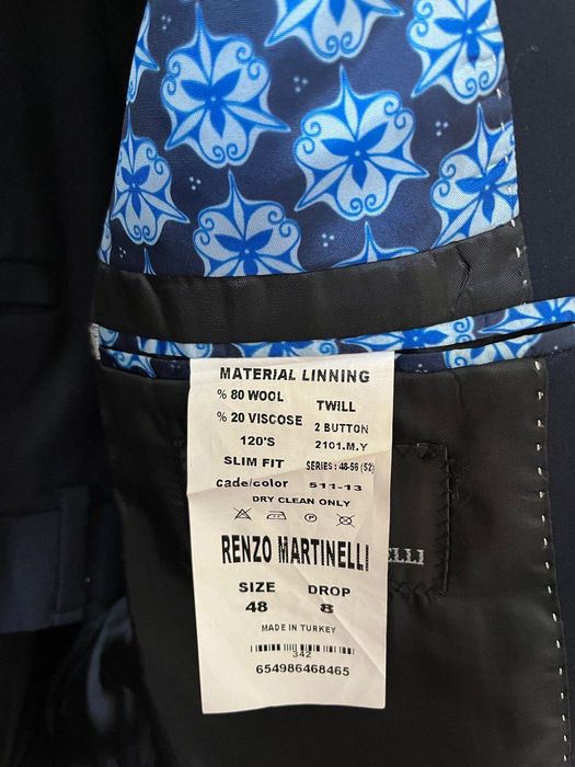 костюм тройка сатылады продам