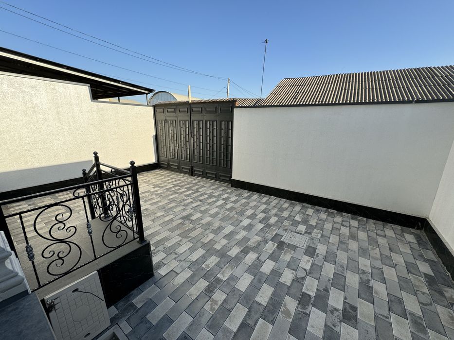 Продаётся 3-комнатный дом со двором