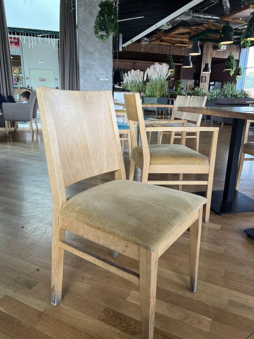 Комплект столове за заведение