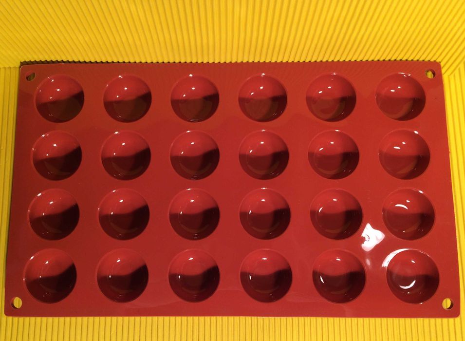 ПОМПОНЕТИ SF Mold Made in Italy Оргинални за Мъфини и Сладки