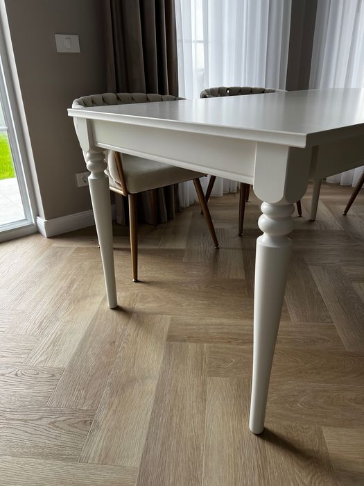 Masa extensibila alba 4-6-8 locuri