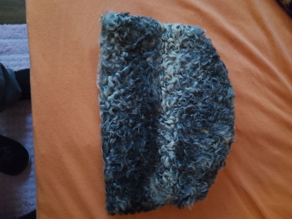 Vind căciulă brumărie