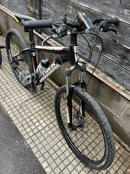 Bicicleta TREK seria 4