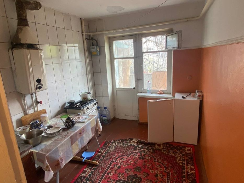 1 xonali uy sotiladi