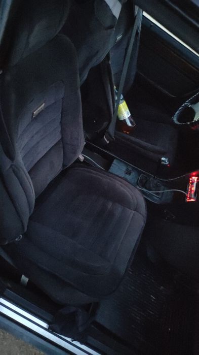 W 124 Mercedes  1990 года