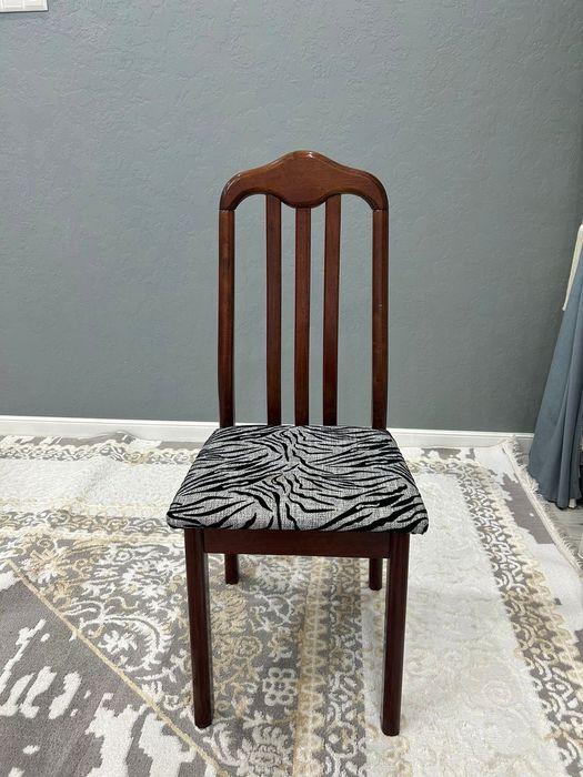 Продаётся комплект стульев 8 штук