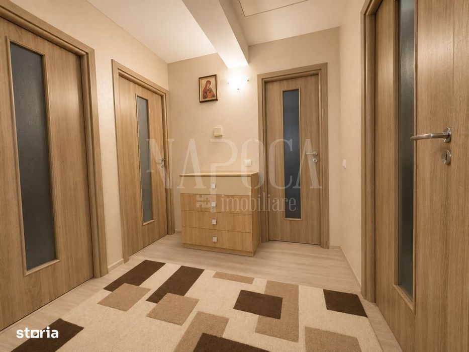 Casa 4 camere de vanzare in Floresti