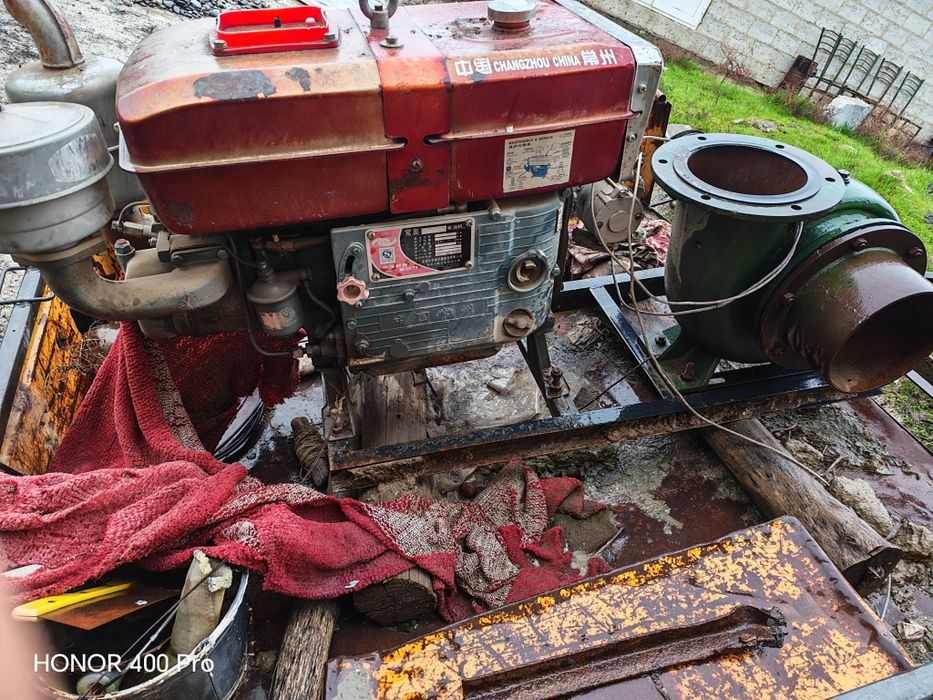 Suv nasos dizelniy. Deyarli ishlatilmagan.  350 tonna