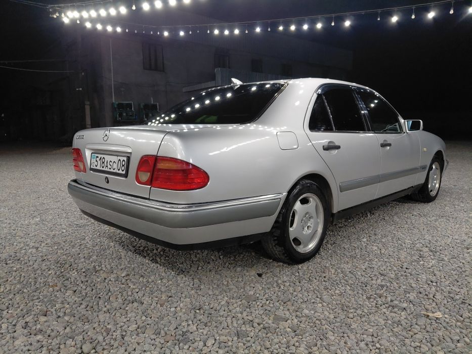 Срочно продам мерседес  W210