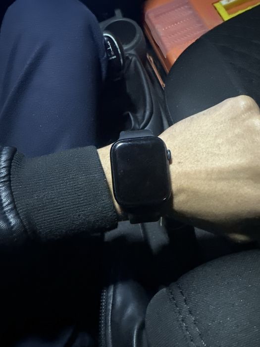 Apple watch 8 45 mm sotiladi