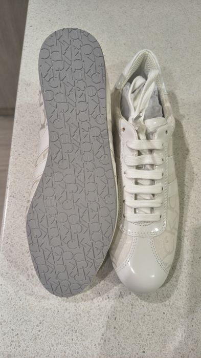 Calvin Klein маратонки