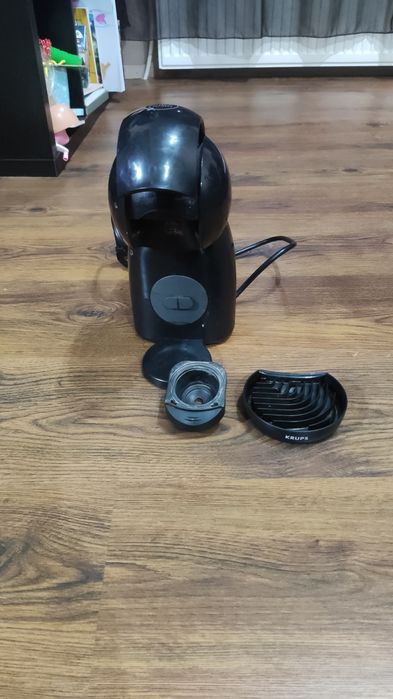 Кафемашина  с капсули Krups 
подходяща за система Dolce Gusto на части
