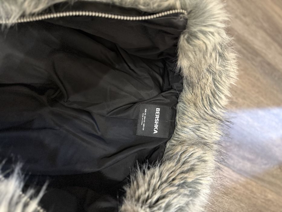 Пухено яке на Bershka
