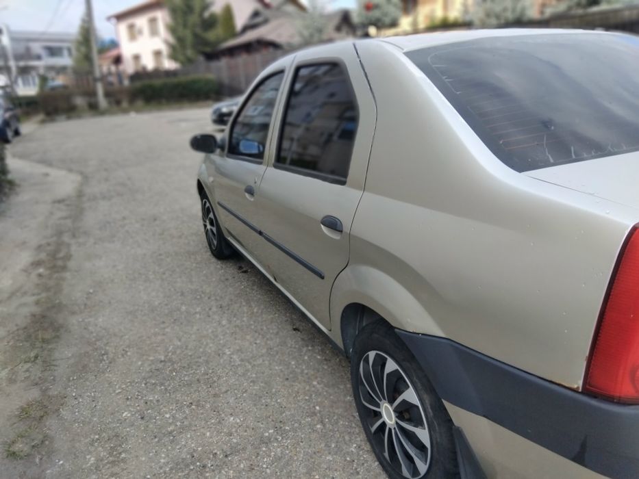 Vând logan 2005  foarte întreținut