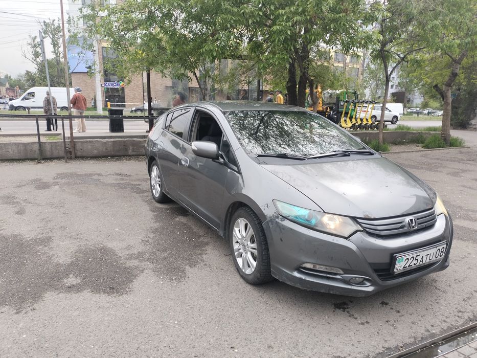 Honda insight 2009  продам