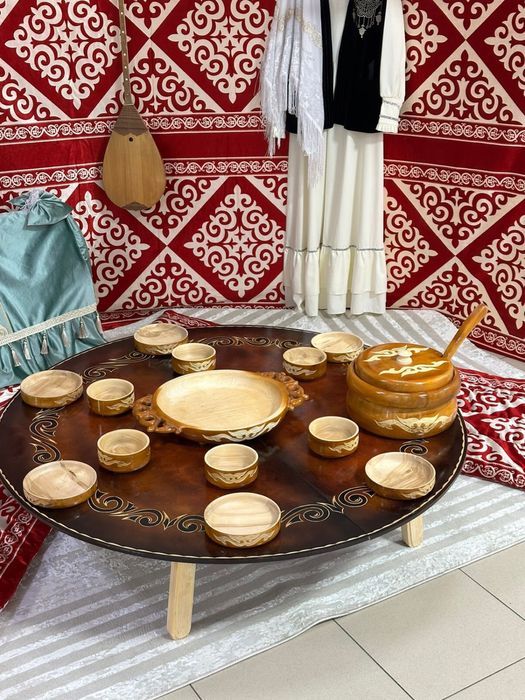 Полу юрта/Жартылай киіз үй