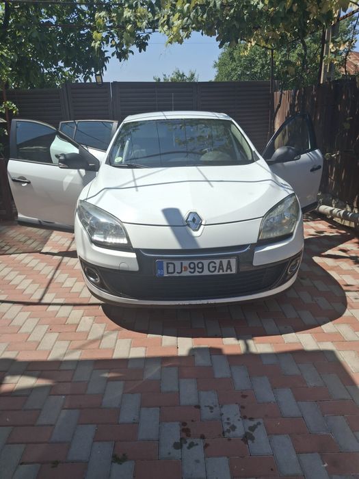 RENAULT Megane