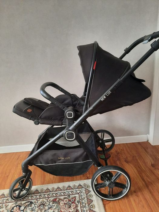 Коляска на все времена года.