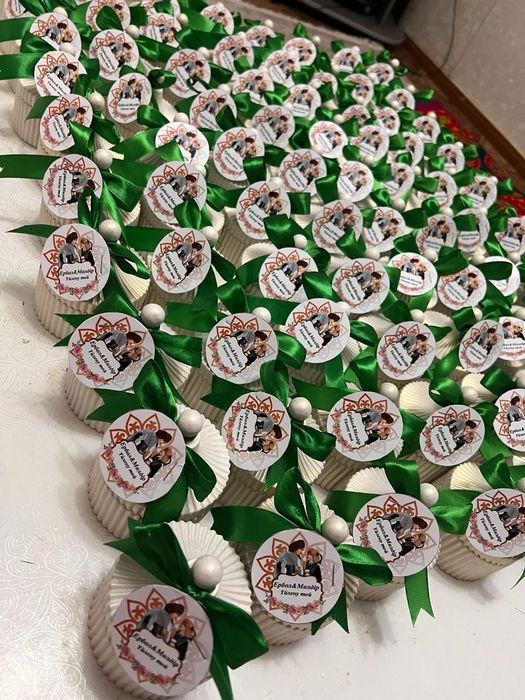 Шкатулки, той табақтар, Бонбоньерки