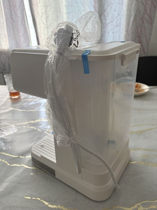 Кофемашина White Wave CM5600 белый