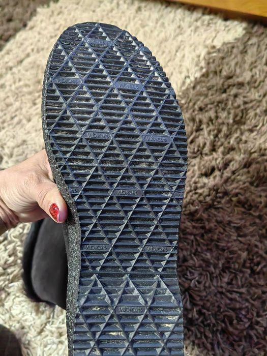 Оригинални ботуши на Vibram с косъм от канадски вълк