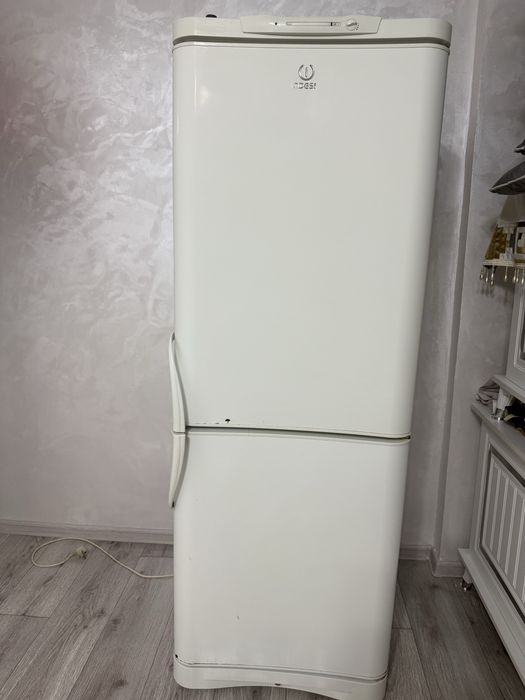 Холодильник Индесит