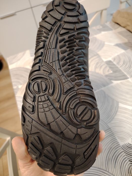 Боси мъжки обувки