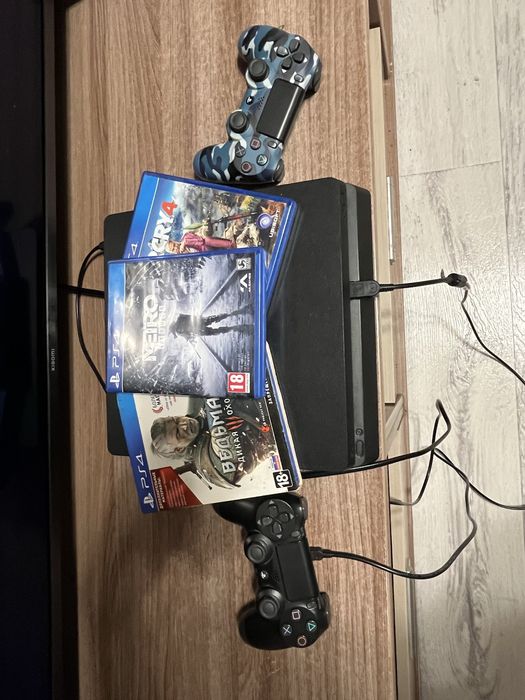 Продам sony playstation 4