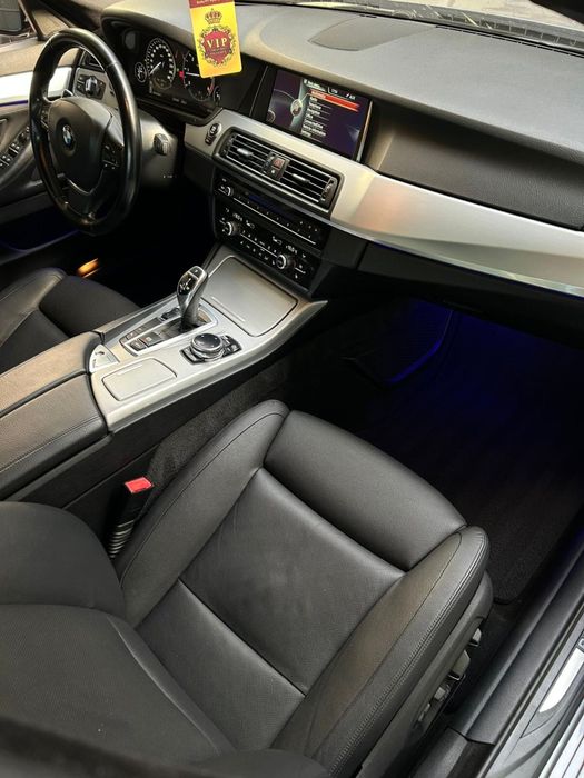 Bmw seria 5  (4 BUTOANE)  F10 530d
