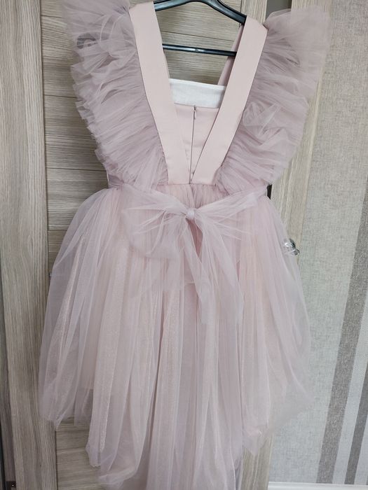 Платье для девочки, нарядноее