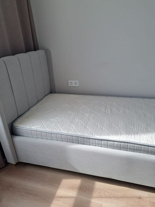Продаю односпальную кровать