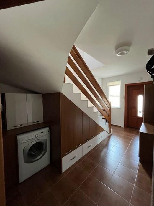 Дава се под наем Къща в Костинброд - 150 кв.м за 1350 € - Снимка #2