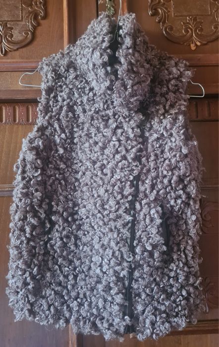 Vestă Next, 9-10 ani, 140 cm, superbă, în stare bună