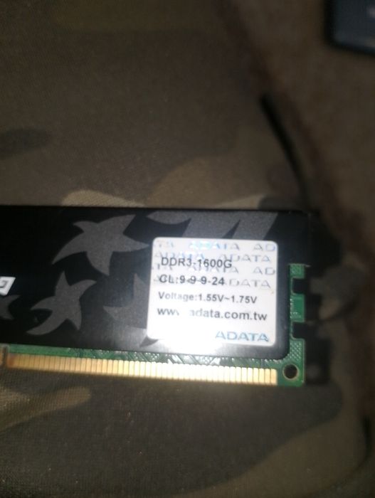 Продавам DDR  RAM памет ADATA