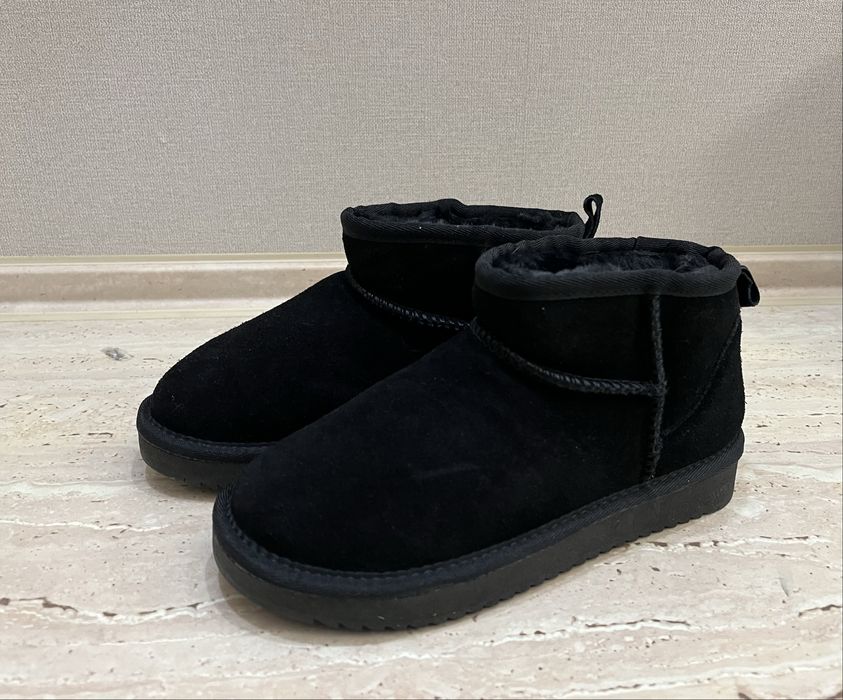 Уги для девочки новые