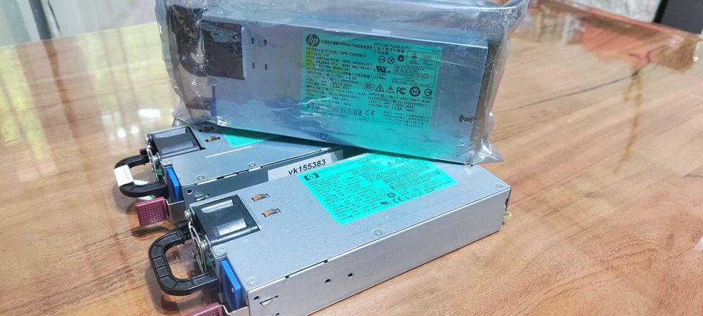 Продавам работещи сървърни захранване HP 1200W